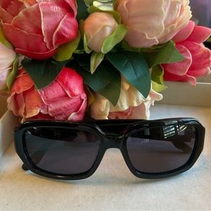 Talbots Y2K Retro Wrap Around Sunglasses Black Metal Accents on Frame NWOT
